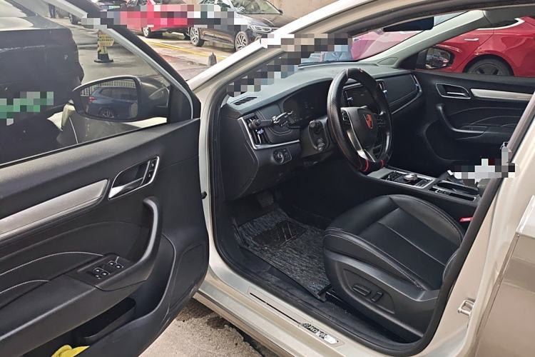 Used Roewe i6 New Energy 2017 45T Hybrid Connect & Smart Enjoyment Edition Interior 3