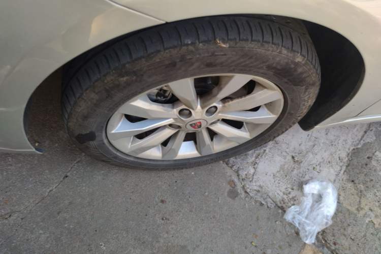Used Roewe i6 New Energy 2017 45T Hybrid Connect & Smart Enjoyment Edition Left Front Wheel Hub