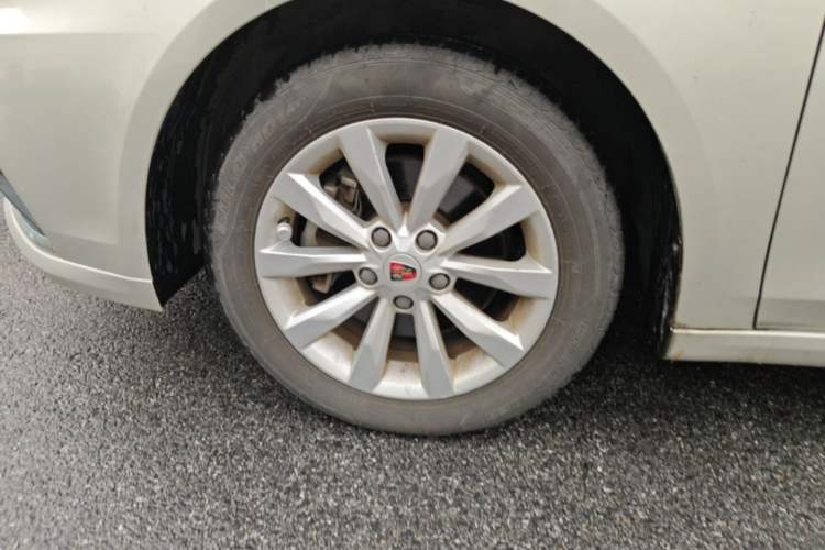 Used Roewe i6 New Energy 2017 45T Hybrid Connect & Smart Enjoyment Edition Left Front Wheel Hub