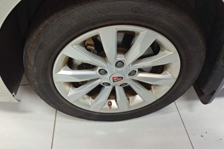 Used Roewe i6 New Energy 2017 45T Hybrid Connect & Smart Enjoyment Edition Left Front Wheel Hub