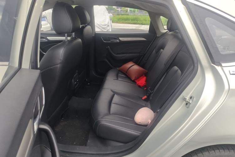 Used Roewe i6 New Energy 2017 45T Hybrid Connect & Smart Enjoyment Edition Left Rear Seat