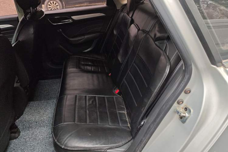 Used Roewe i6 New Energy 2017 45T Hybrid Connect & Smart Enjoyment Edition Left Rear Seat