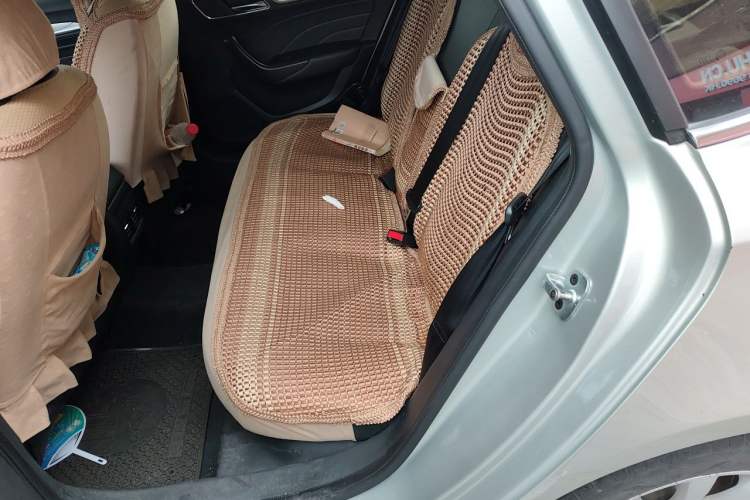 Used Roewe i6 New Energy 2017 45T Hybrid Connect & Smart Enjoyment Edition Left Rear Seat