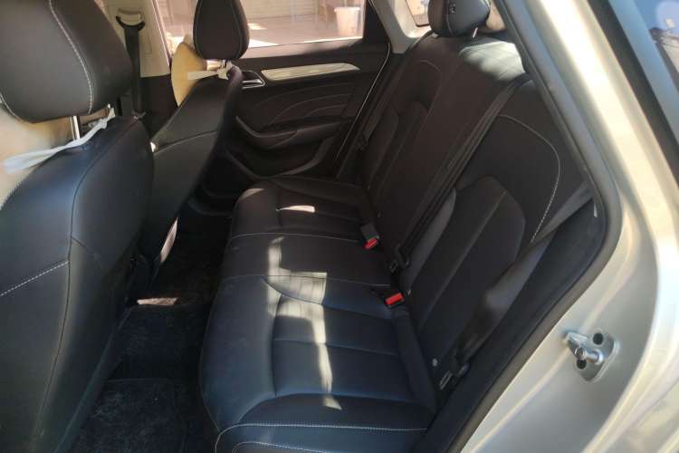 Used Roewe i6 New Energy 2017 45T Hybrid Connect & Smart Enjoyment Edition Left Rear Seat