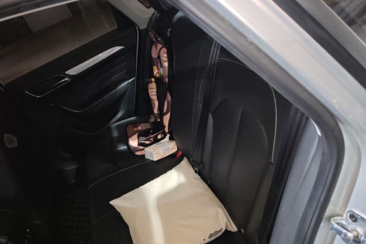 Used Roewe i6 New Energy 2017 45T Hybrid Connect & Smart Enjoyment Edition Left Rear Seat