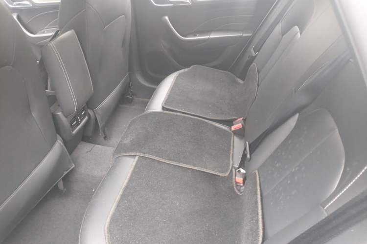Used Roewe i6 New Energy 2017 45T Hybrid Connect & Smart Enjoyment Edition Left Rear Seat