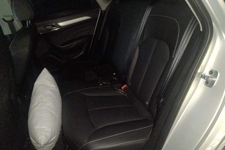 Used Roewe i6 New Energy 2017 45T Hybrid Connect & Smart Enjoyment Edition Left Rear Seat