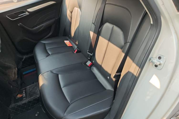 Used Roewe i6 New Energy 2017 45T Hybrid Connect & Smart Enjoyment Edition Left Rear Seat