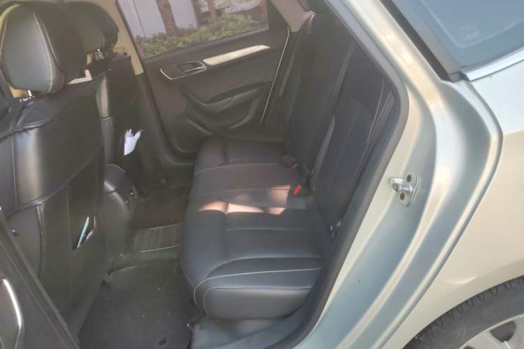 Used Roewe i6 New Energy 2017 45T Hybrid Connect & Smart Enjoyment Edition Left Rear Seat
