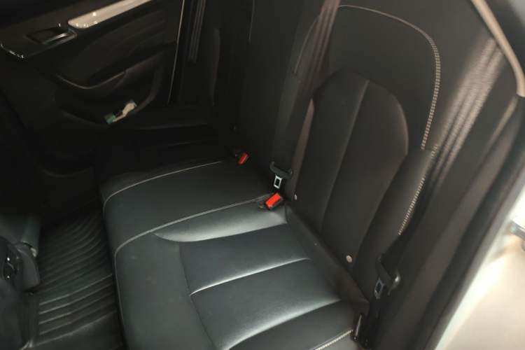 Used Roewe i6 New Energy 2017 45T Hybrid Connect & Smart Enjoyment Edition Left Rear Seat