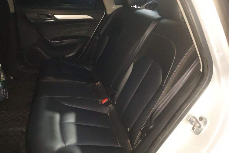 Used Roewe i6 New Energy 2017 45T Hybrid Connect & Smart Enjoyment Edition Left Rear Seat