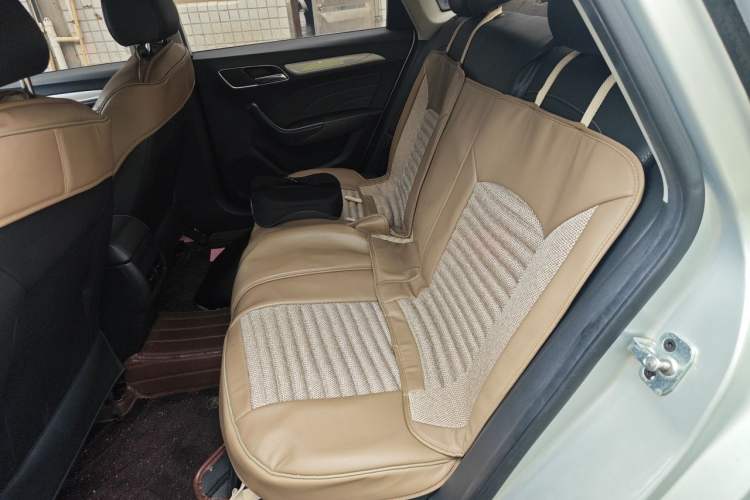 Used Roewe i6 New Energy 2017 45T Hybrid Connect & Smart Enjoyment Edition Left Rear Seat
