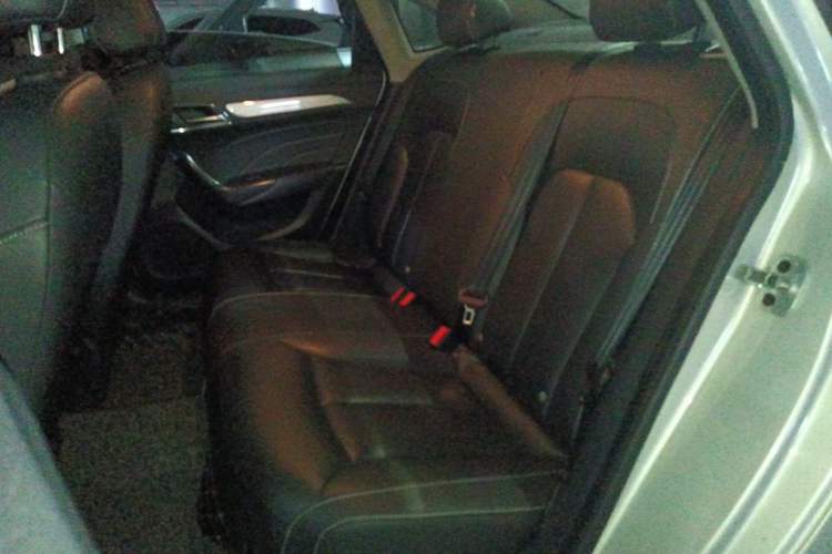 Used Roewe i6 New Energy 2017 45T Hybrid Connect & Smart Enjoyment Edition Left Rear Seat
