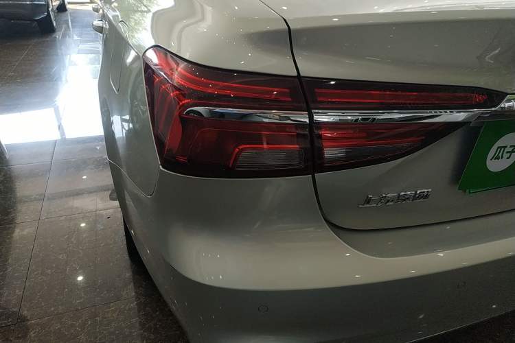 Used Roewe i6 New Energy 2017 45T Hybrid Connect & Smart Enjoyment Edition Left Rear Taillight