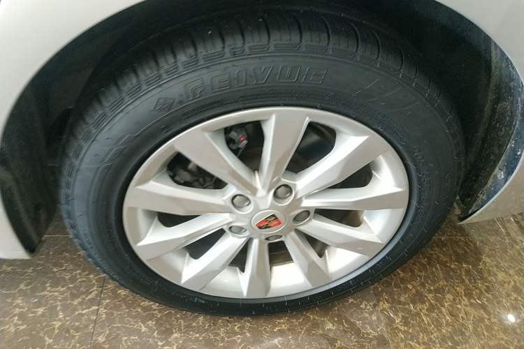 Used Roewe i6 New Energy 2017 45T Hybrid Connect & Smart Enjoyment Edition Left Rear Wheel Hub