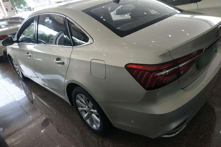 Used Roewe i6 New Energy 2017 45T Hybrid Connect & Smart Enjoyment Edition Left Side