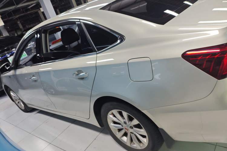Used Roewe i6 New Energy 2017 45T Hybrid Connect & Smart Enjoyment Edition Left Side