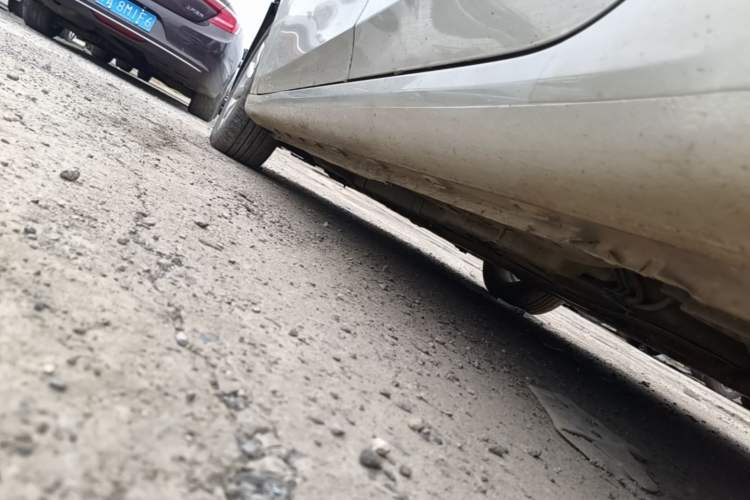 Used Roewe i6 New Energy 2017 45T Hybrid Connect & Smart Enjoyment Edition Left Side Sill