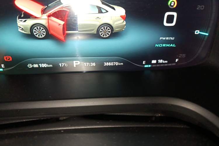 Used Roewe i6 New Energy 2017 45T Hybrid Connect & Smart Enjoyment Edition Odometer Close Up