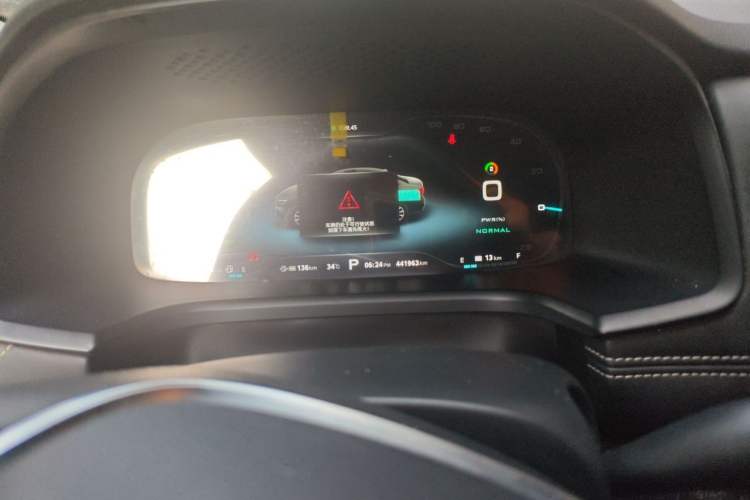 Used Roewe i6 New Energy 2017 45T Hybrid Connect & Smart Enjoyment Edition Odometer Close Up