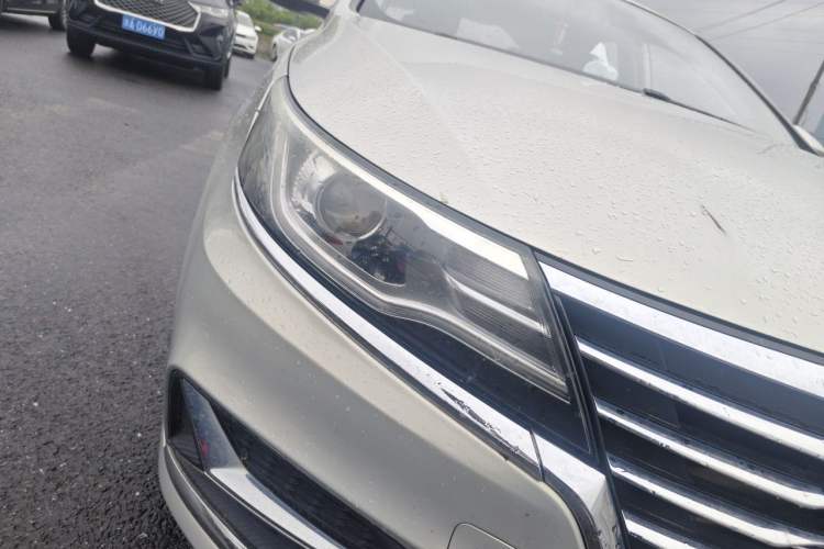 Used Roewe i6 New Energy 2017 45T Hybrid Connect & Smart Enjoyment Edition Right Front Headlight
