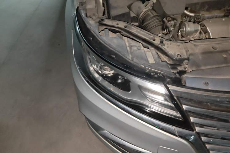 Used Roewe i6 New Energy 2017 45T Hybrid Connect & Smart Enjoyment Edition Right Front Headlight