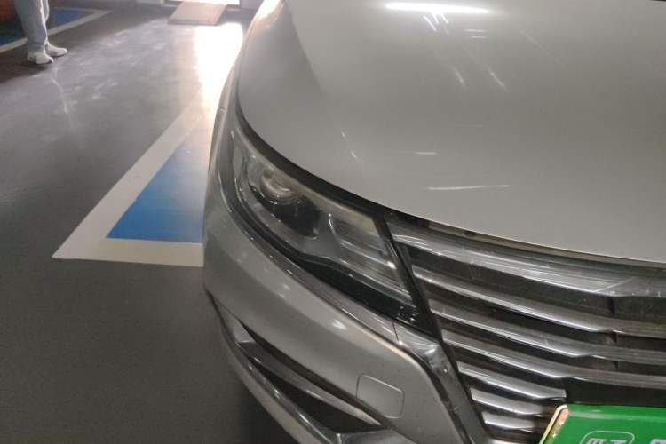 Used Roewe i6 New Energy 2017 45T Hybrid Connect & Smart Enjoyment Edition Right Front Headlight