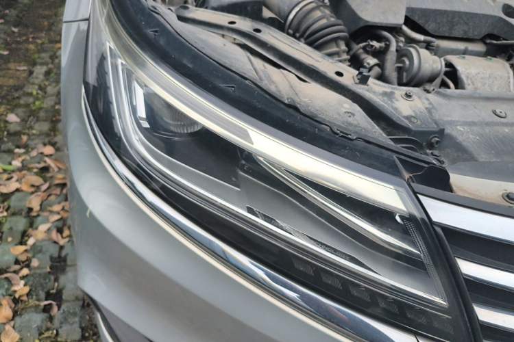Used Roewe i6 New Energy 2017 45T Hybrid Connective Smart Luxury Edition Right Front Headlight