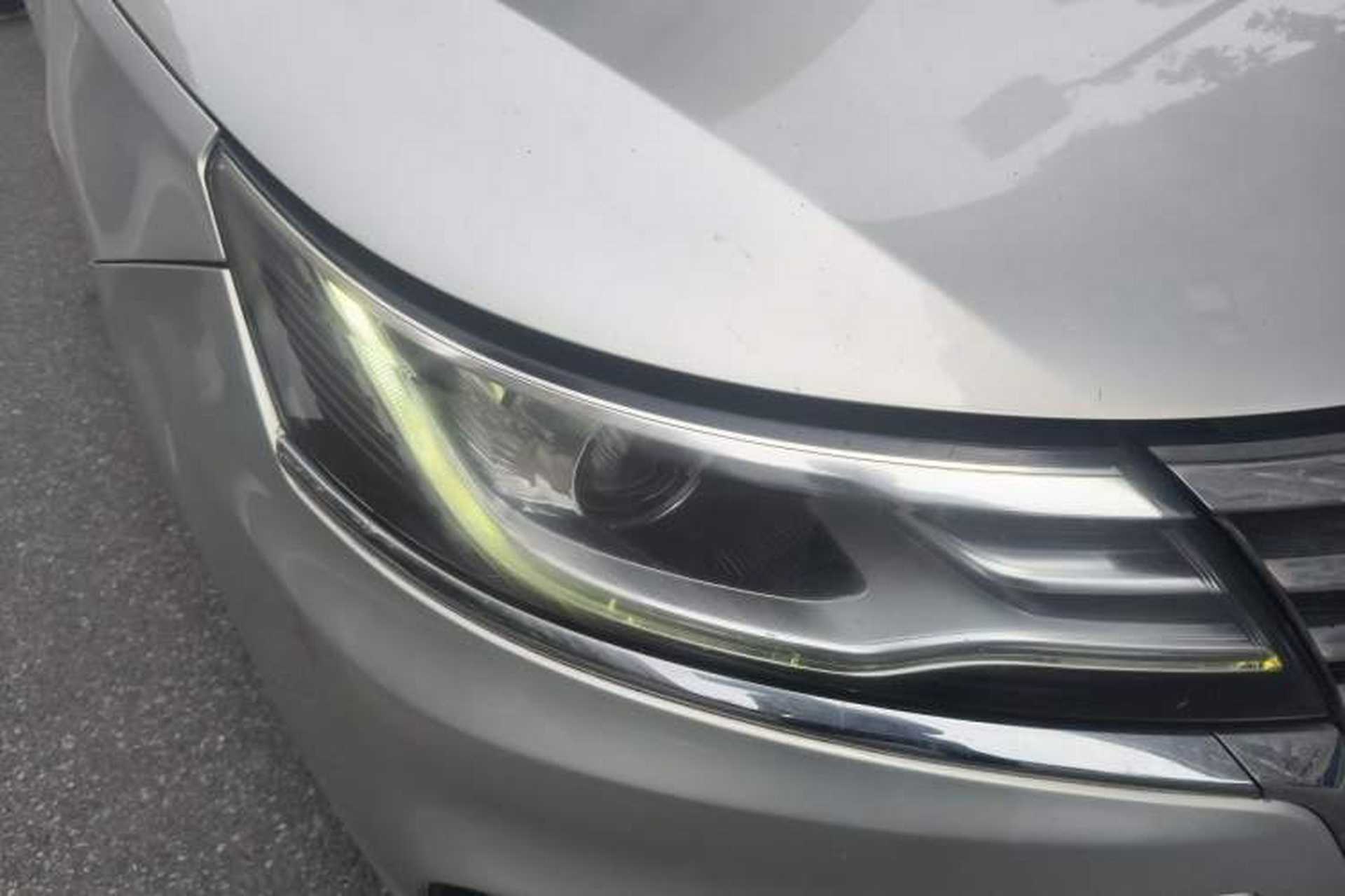Used Roewe i6 New Energy 2017 45T Hybrid Connect & Smart Enjoyment Edition Right Front Headlight
