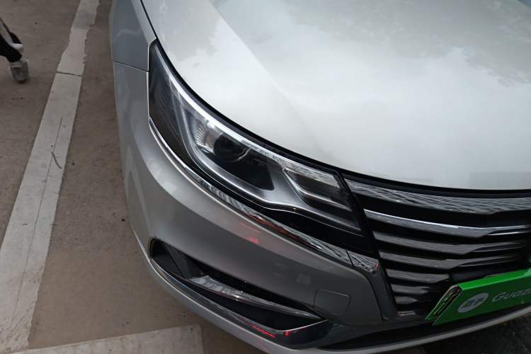 Used Roewe i6 New Energy 2017 45T Hybrid Connect & Smart Enjoyment Edition Right Front Headlight
