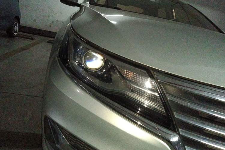 Used Roewe i6 New Energy 2017 45T Hybrid Connect & Smart Enjoyment Edition Right Front Headlight