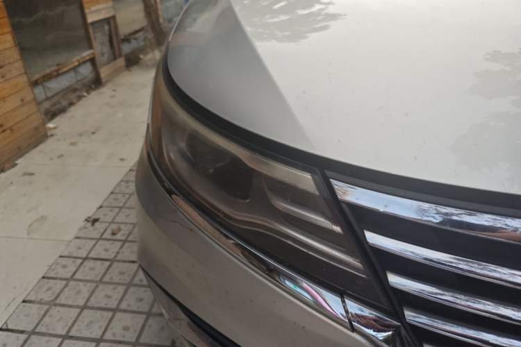 Used Roewe i6 New Energy 2017 45T Hybrid Connect & Smart Enjoyment Edition Right Front Headlight