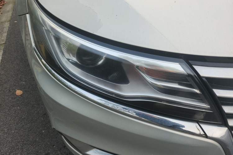 Used Roewe i6 New Energy 2017 45T Hybrid Connect & Smart Enjoyment Edition Right Front Headlight