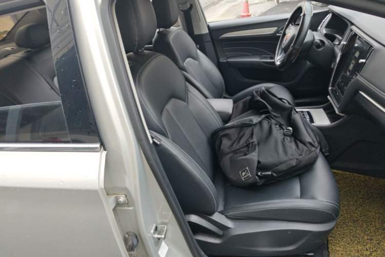 Used Roewe i6 New Energy 2017 45T Hybrid Connect & Smart Enjoyment Edition Right Front Seat