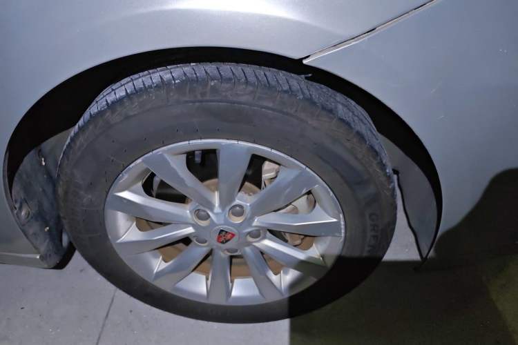 Used Roewe i6 New Energy 2017 45T Hybrid Connect & Smart Enjoyment Edition Right Front Wheel Hub
