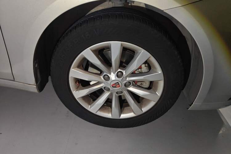 Used Roewe i6 New Energy 2017 45T Hybrid Connect & Smart Enjoyment Edition Right Front Wheel Hub