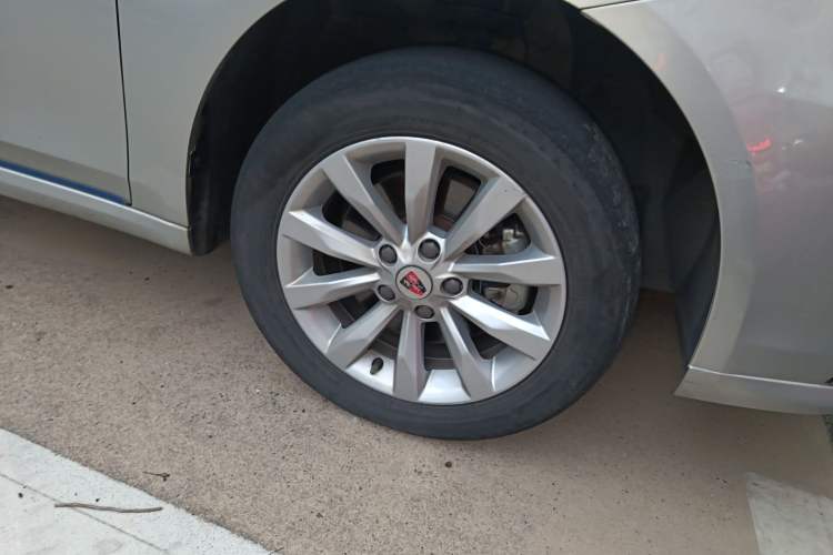 Used Roewe i6 New Energy 2017 45T Hybrid Connect & Smart Enjoyment Edition Right Front Wheel Hub