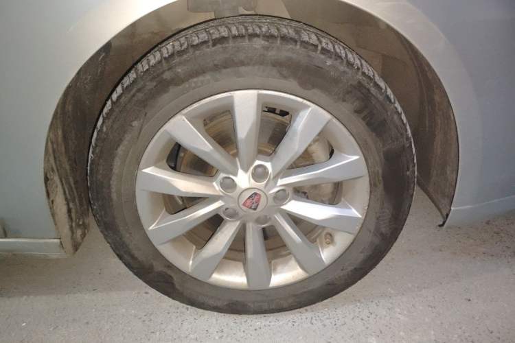 Used Roewe i6 New Energy 2017 45T Hybrid Connect & Smart Enjoyment Edition Right Front Wheel Hub