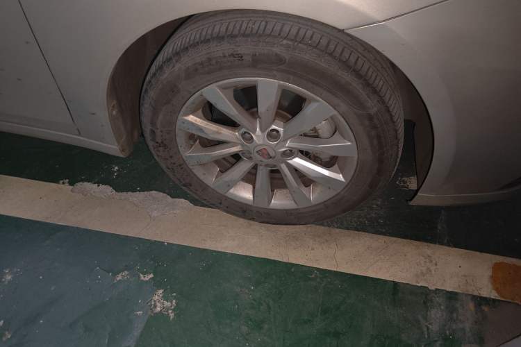 Used Roewe i6 New Energy 2017 45T Hybrid Connect & Smart Enjoyment Edition Right Front Wheel Hub