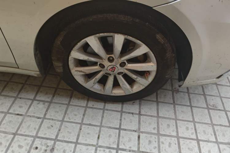 Used Roewe i6 New Energy 2017 45T Hybrid Connect & Smart Enjoyment Edition Right Front Wheel Hub