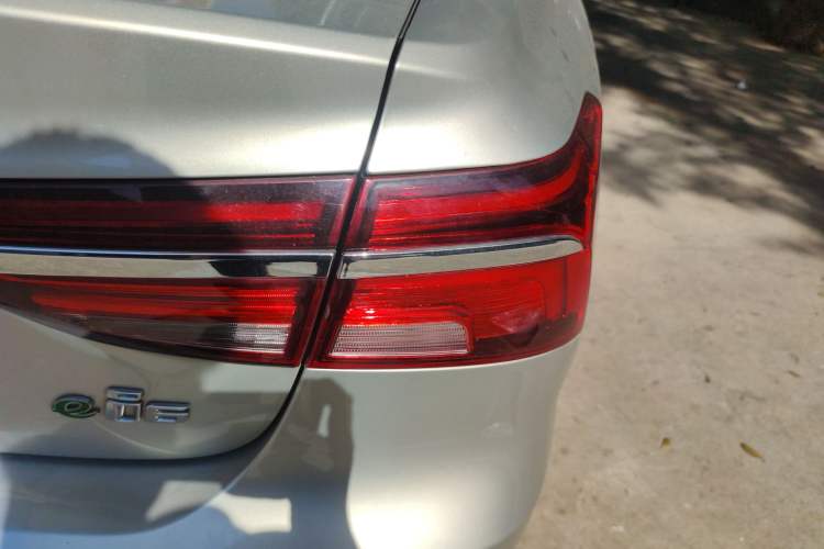 Used Roewe i6 New Energy 2017 45T Hybrid Connect & Smart Enjoyment Edition Right Rear Taillight