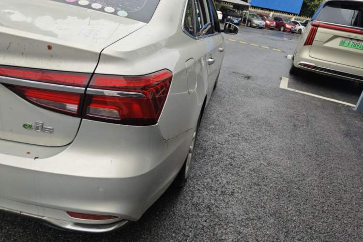 Used Roewe i6 New Energy 2017 45T Hybrid Connect & Smart Enjoyment Edition Right Rear Taillight