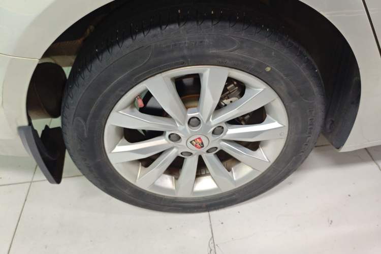 Used Roewe i6 New Energy 2017 45T Hybrid Connect & Smart Enjoyment Edition Right Rear Wheel Hub