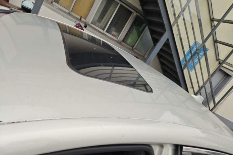 Used Roewe i6 New Energy 2017 45T Hybrid Connect & Smart Enjoyment Edition Roof