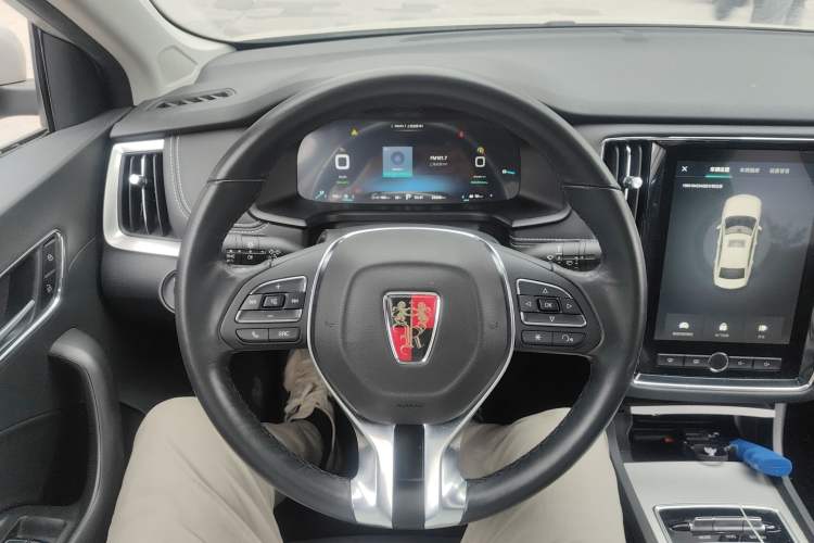 Used Roewe i6 New Energy 2017 45T Hybrid Connect & Smart Enjoyment Edition Steering Wheel