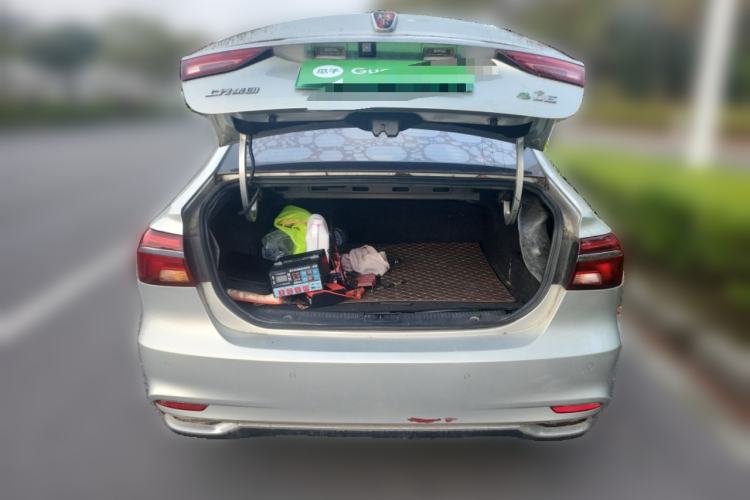 Used Roewe i6 New Energy 2017 45T Hybrid Connect & Smart Enjoyment Edition Trunk