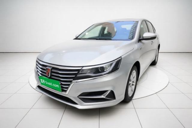 Roewe i6 New Energy 2017 45T Hybrid Connect & Smart Enjoyment Edition usado