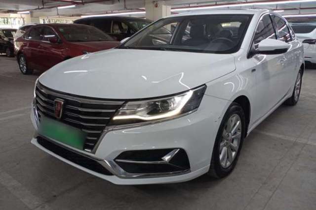 Ojetý Roewe i6 New Energy 2017 45T Hybrid Connect & Smart Enjoyment Edition