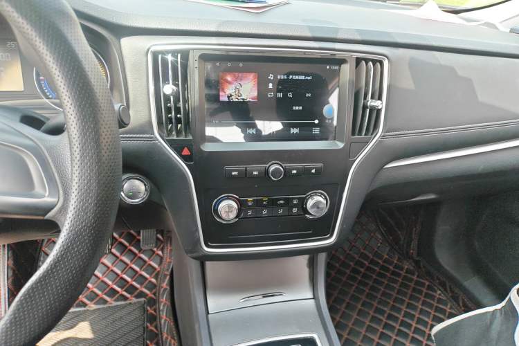 Used Roewe i6 New Energy 2017 45T Hybrid Connect & Smart Enjoyment Edition Audio And AC Panel