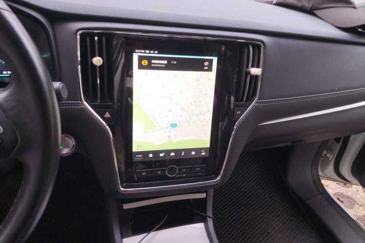 Used Roewe i6 New Energy 2017 45T Hybrid Connect & Smart Enjoyment Edition Audio And AC Panel